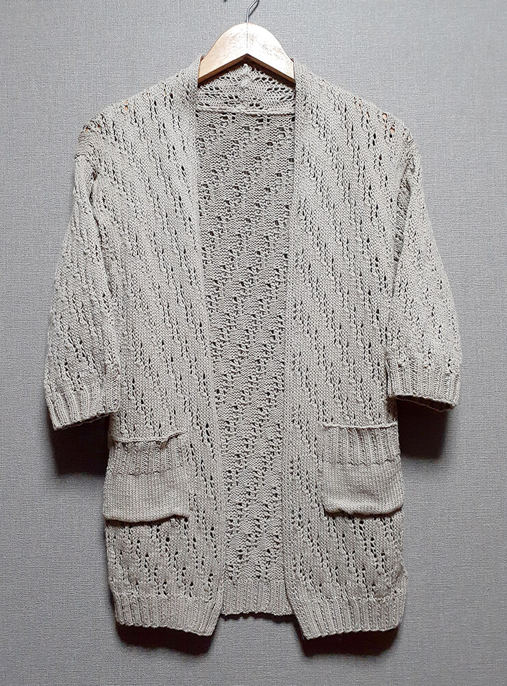 コットン糸の模様編みカーディガン